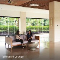 exclusive lounge amenities